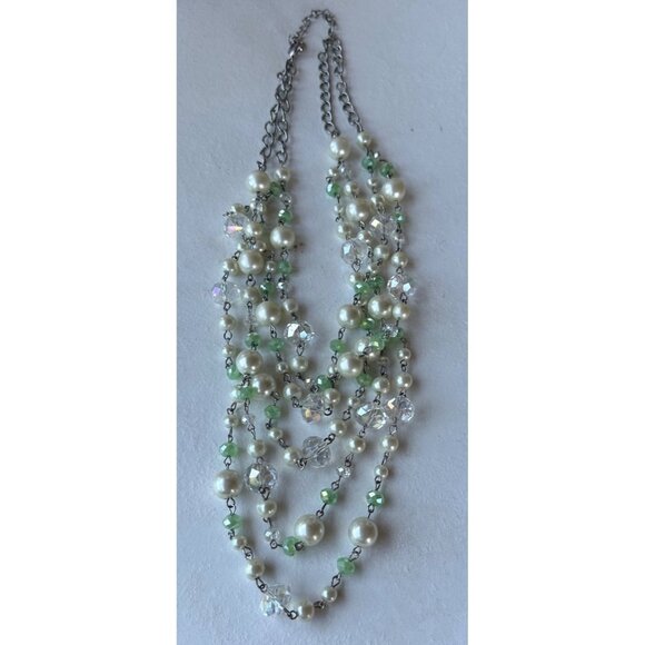 Unbranded Green Clear & White Beaded Fashion Jewelry Necklace 14.5" Height - Picture 3 of 6